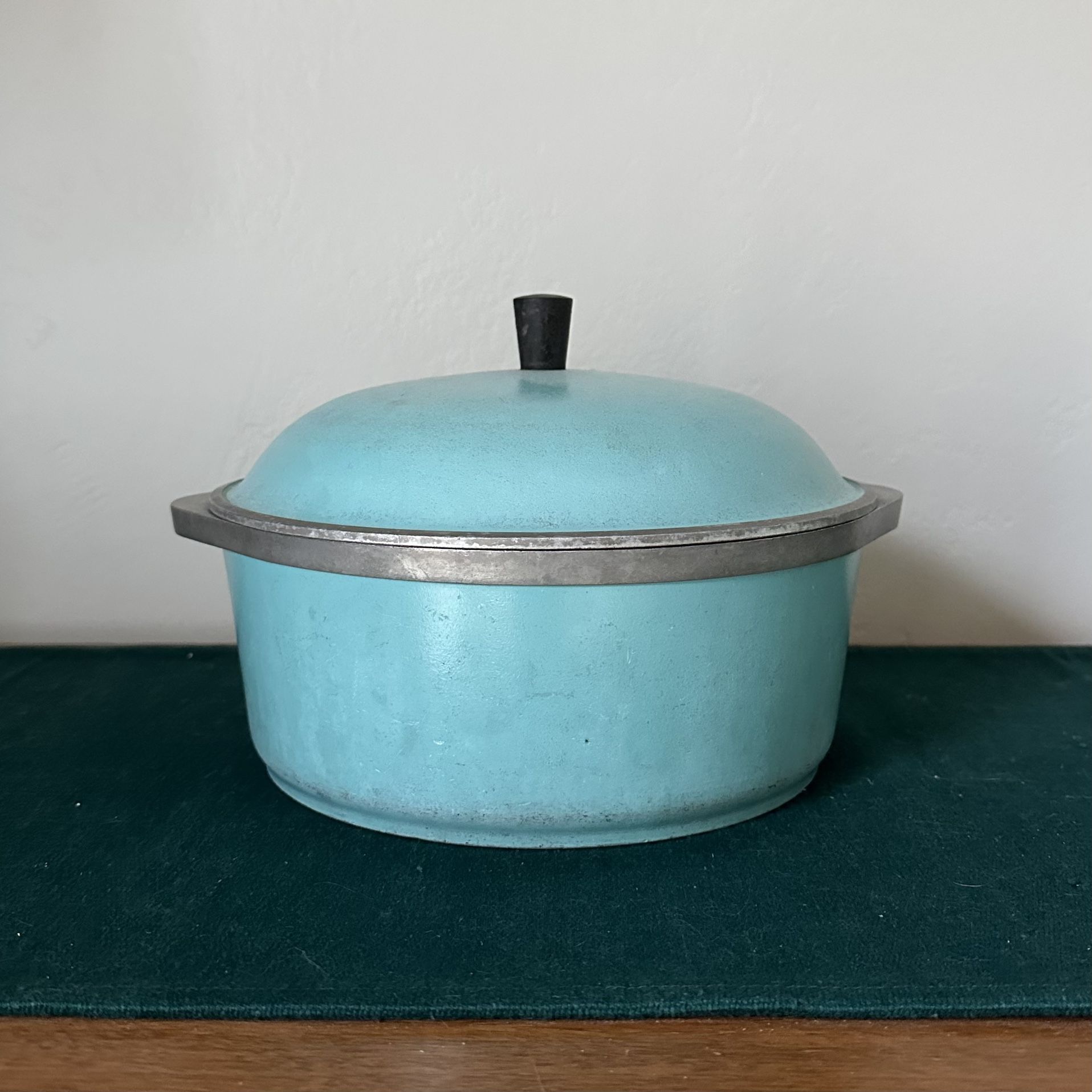 Vtg CLUB ALUMINUM 4 QT Dutch Oven Pot Turquoise Aqua Blue Cookware Covered  Lid