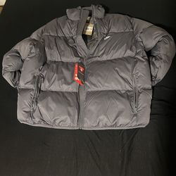 Sz. XXL  Nike Sportswear Club Puffer Jacket 