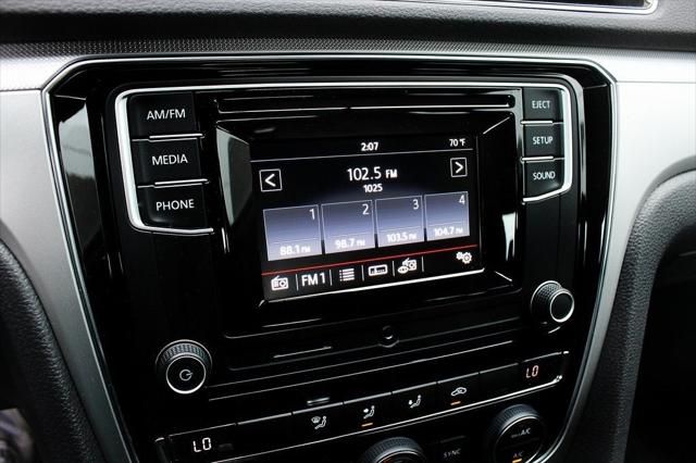 2016 Volkswagen Passat