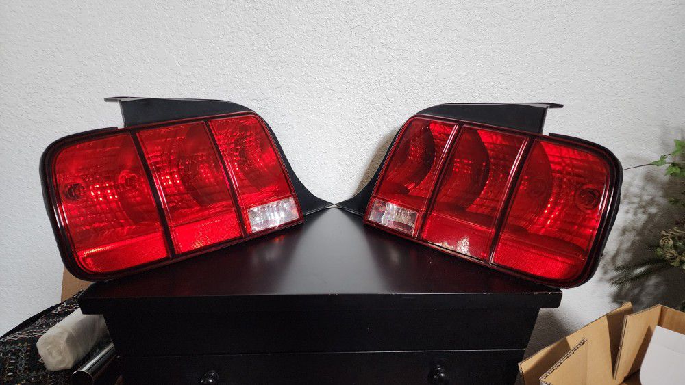 FORD MUSTANG OEM Rear Tail Lights