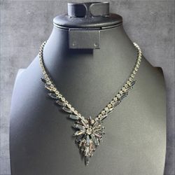 Vintage Statement Necklace Black & Clear Rhinestones Adjustable