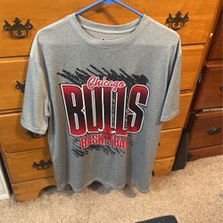 Chicago Bulls Size Large