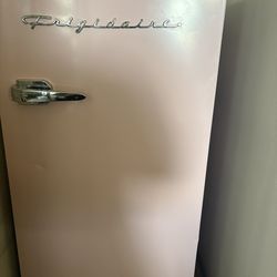 Retro Mini Fridge