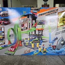 Maisto
Fresh Metal Megatropolis 5-Level Mega Playset