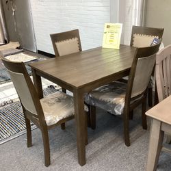 5 Pc Dinning Table $499