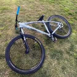 c100 collective bike 