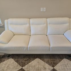 White leather sofa & loveseat