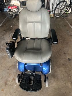Electric wheel chair