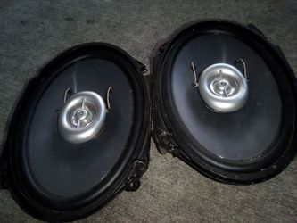 Pair of 2 way kenwood 6"x8" speakers