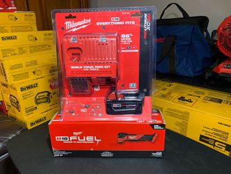 Milwaukee Multitool FUEL with 5Ah battery and a charger