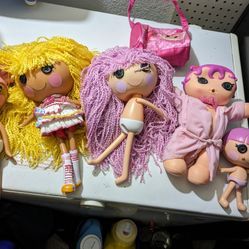 Lalaloopsy Dolls Bundle 5 and 1 purse, some with clothing. Toys, https://offerup.com/redirect/?o=Y29sbGVjdGlibGVzLnBsYXk=, girls.
