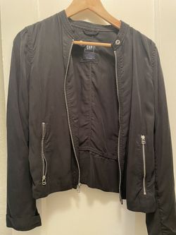 Jacket With Zipper Pockets