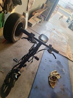 Hey bike brand new fell off onces all works