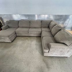 ( Free Delivery ) Large Dark Gray Sectional Couch
