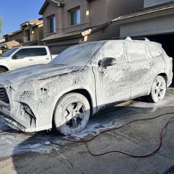 Detailed SUV