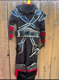 Boys ninja costumes with plastic dagger