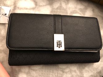 Tommy Hilfiger wallet