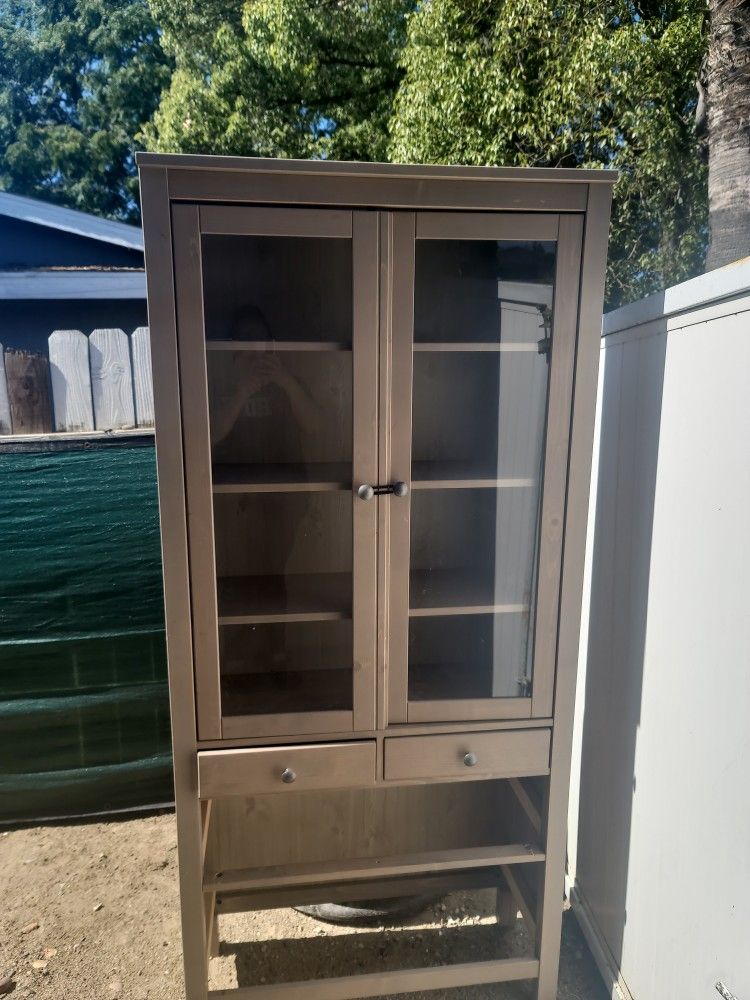 free  gratis cabinet