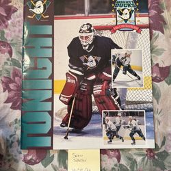 Mighty Ducks vs Detroit Red Wings 10/8 1993 Inaugural Game Program with 6 autos