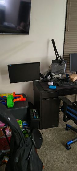 Monitors used.