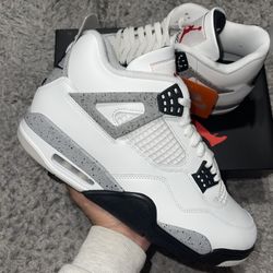 Air Jordan 4 Retro
