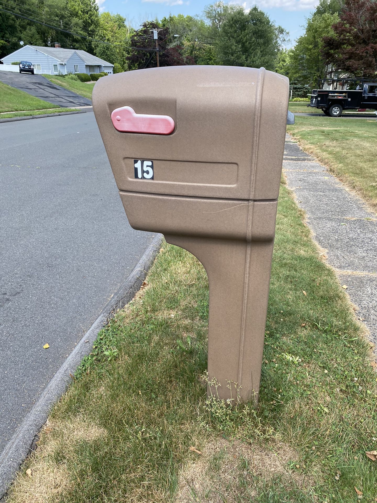 Plastic mailbox