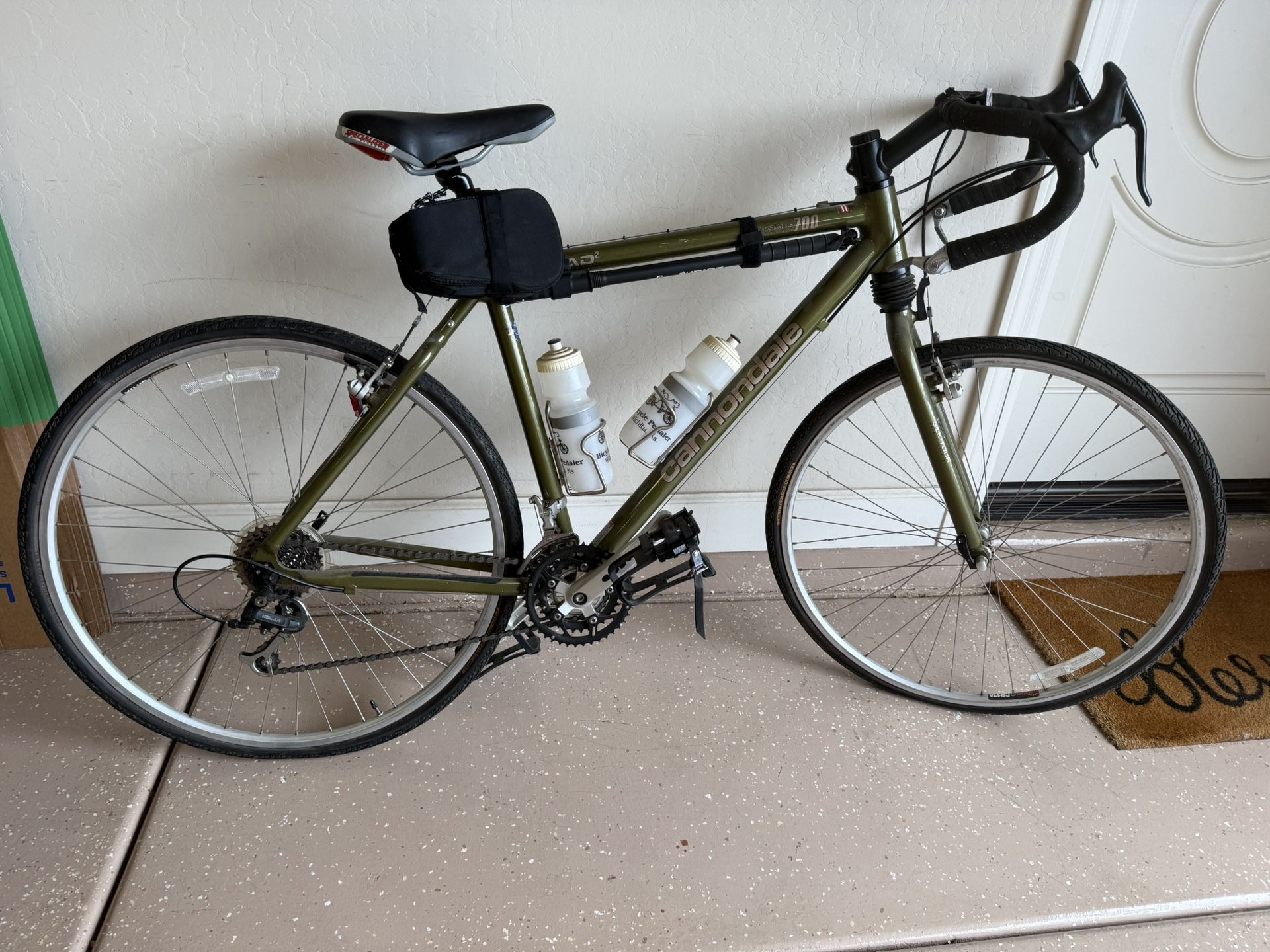 Men's Cannondale Touring Bicycle