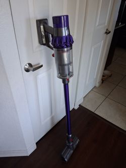 Dyson Vacuum Cleaner