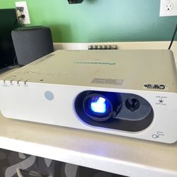 Panasonic HDMI 3500 Lumens Video Projector