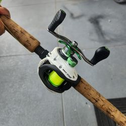 Lew's Fishing Reel