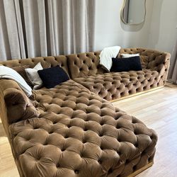 Sectional (caramel)
