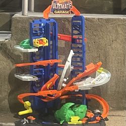 Hot Wheels Ultimate Garage T-Rex 