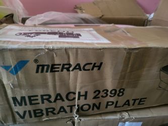 Merach 2398 vibration plate with bluetooth