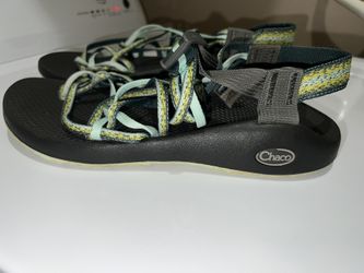 Chaco sandals size 6m excellent condition