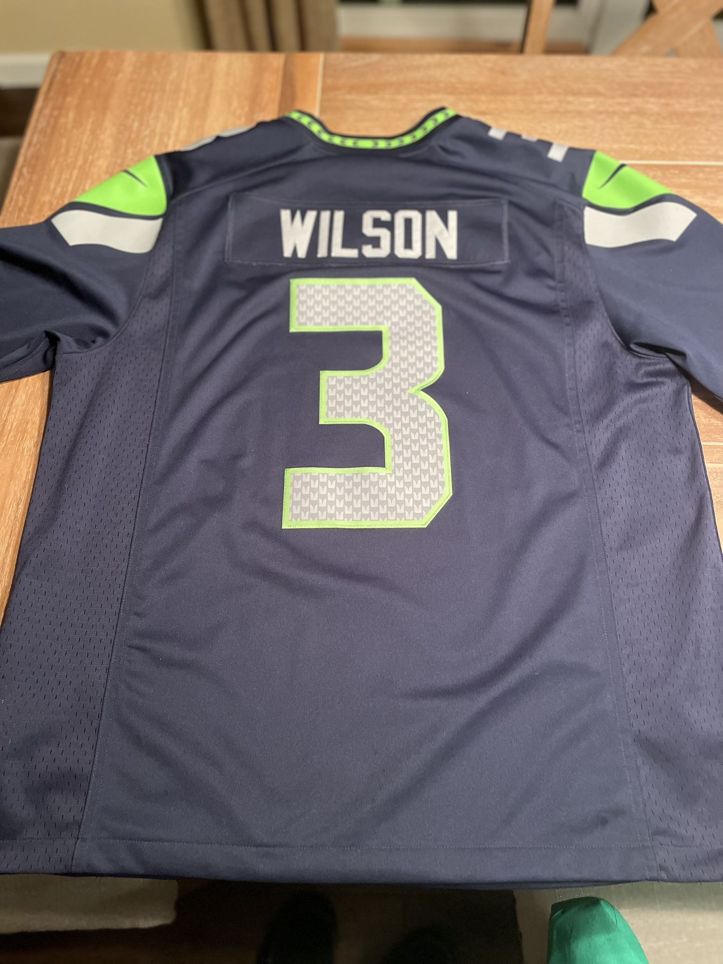 Russell Wilson Seahawks Jersey (Mens XL)
