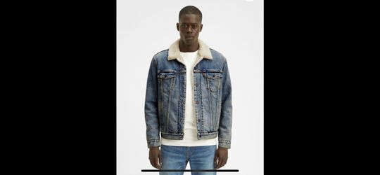 Levi's Men sherpa Trucker Jacket L and XL size