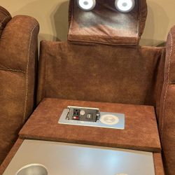 🦋Wolfridge Brindle Power Reclining Sofa
Ashley Furniture