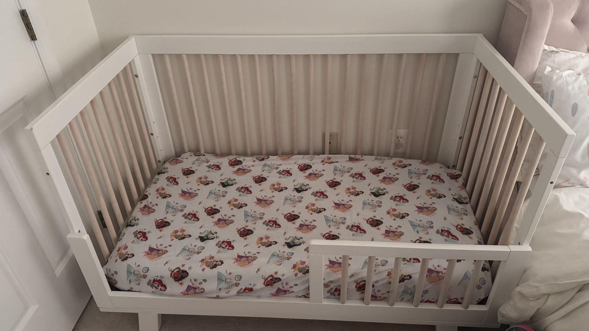 Babyletto Crib with toddler rail and mattress