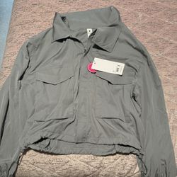 Nwt Womens Grey Sleet Small Radiant Commuter Windbreaker Yogalicious