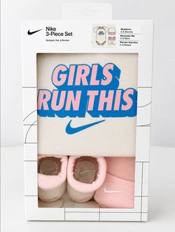 New Nike Baby Girls 3-Piece Set (0-6 Months) – NWT