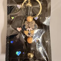 DISNEY MINNIE MOUSE KEYCHAIN  NEW
