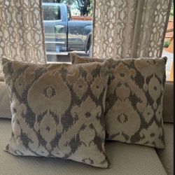 ZGALLERY 24” Throw Pillows 2, Each Offered Separately