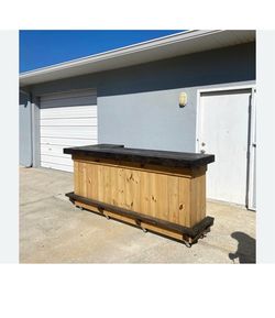 “$35 CASH TODAY – Thousand Oaks. Need someone before 5 PM to help unload bar equipment from my car and carry it into the house. Quick job. Message me 