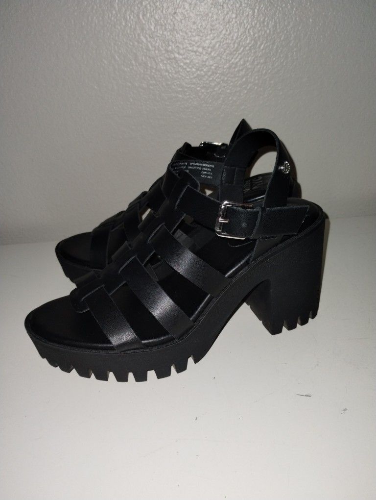 MADDEN NYC Women's Size 9.5 Genesis Block Heel Fisherman Sandals Shoes Comfort
