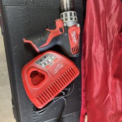 Milwaukee 12v Charger An Drill