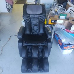 Cozzia Massage Chair