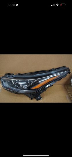 Toyota Highlander Headlight