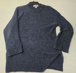All Points by Reference Point navy blue acrylic sweater in a size small