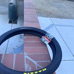 BRAND NEW 27.5 MAXXIS LMK