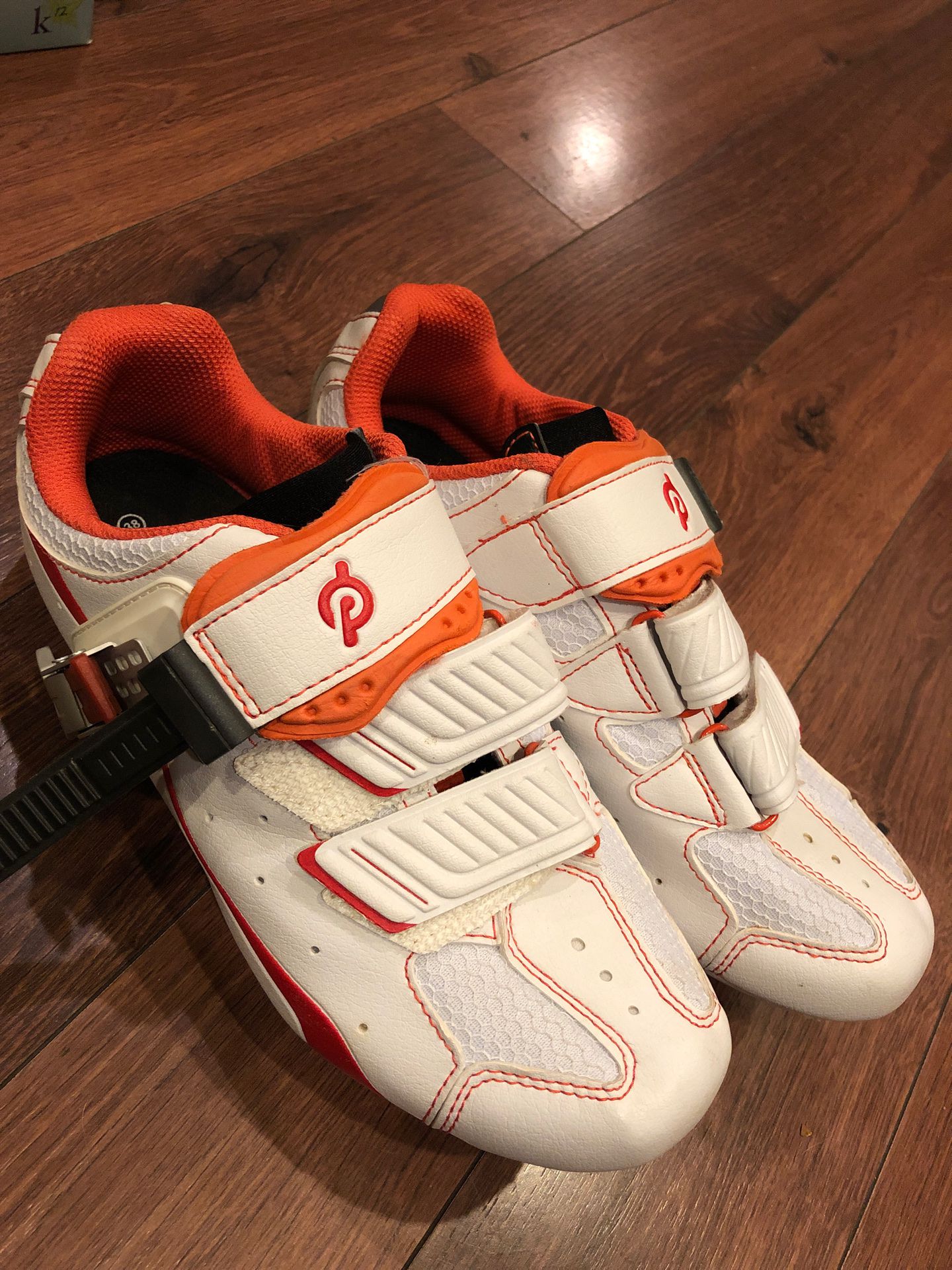 New Peloton cycling shoes - women’s 38